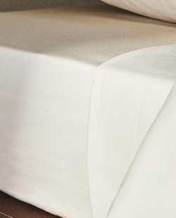 Zara Home - Атласная простыня с эластичной лентой, высота 30 см (вес 300 нитей), бежевый, 180х200х30 см