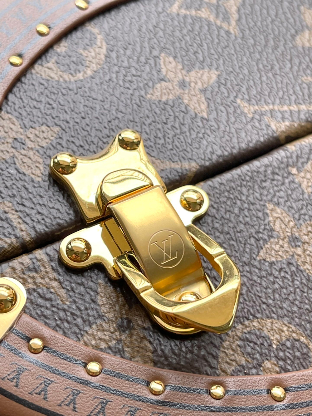Louis Vuitton Speedy Trunk 20