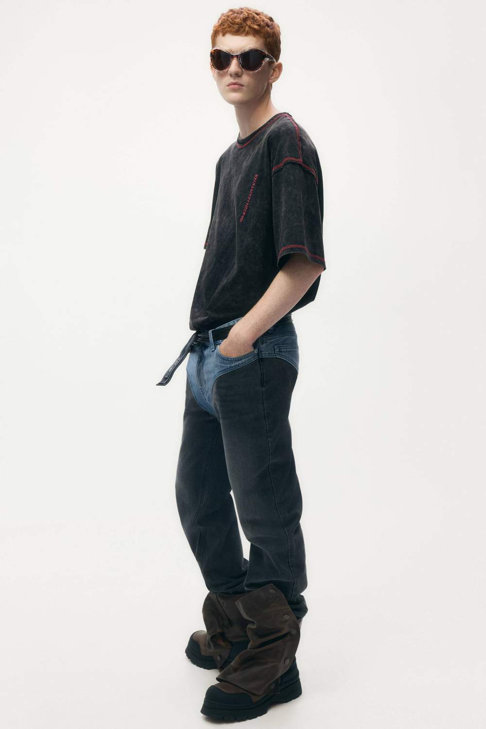 H&M - Glenn Martens Футболка с вышивкой, темно-коричневый