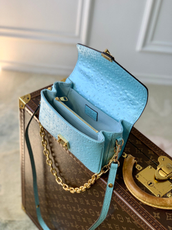 Louis Vuitton Pochette Metis East West