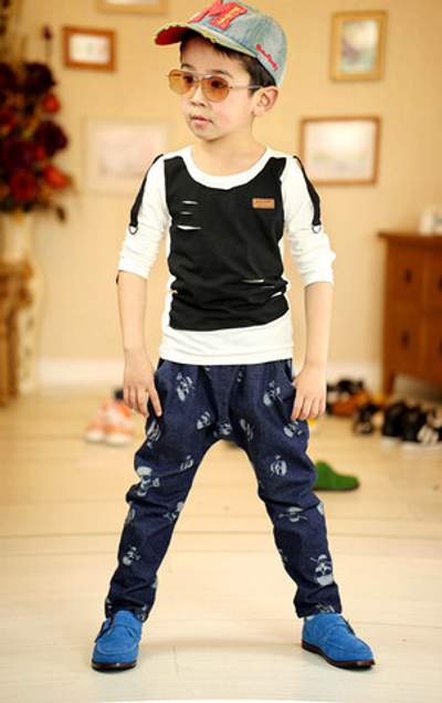 Лонгслив с имитацией жилета и патой на рукавах