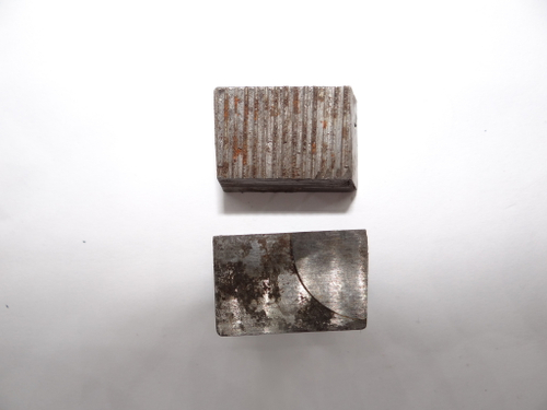 Нож 2026-0037 к трехсторонней фрезе d160-14 (25х16х10) Т5К10 рифленый клиновой правый