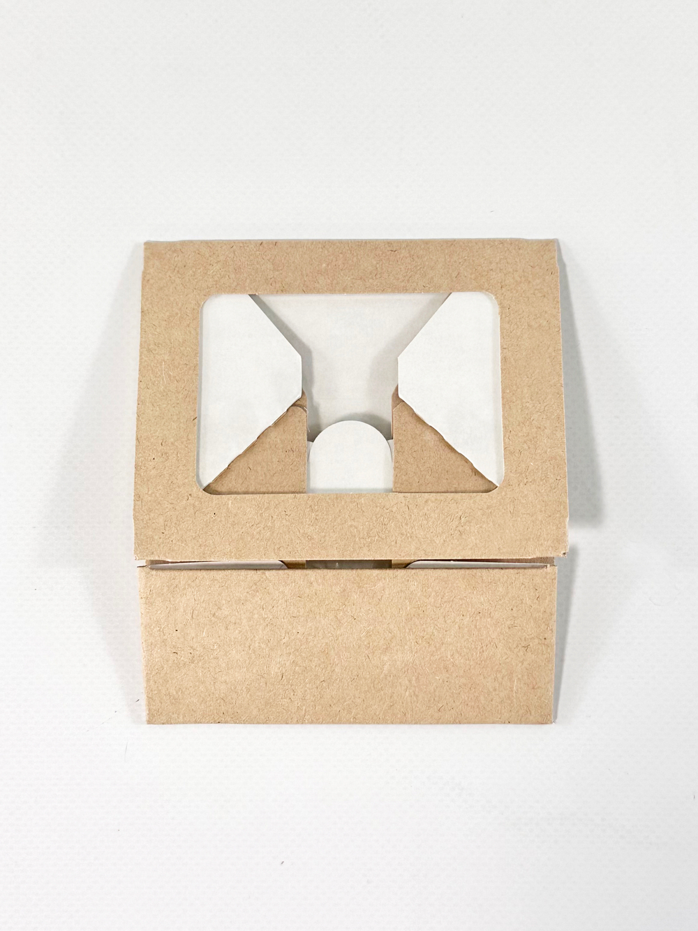 Коробка 10 х 8 х 4 см с окошком и ламинацией