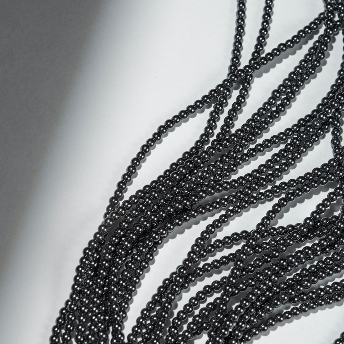 Гематин (гематит), оттенок "Gun metal", шар (разделитель) 4,1мм