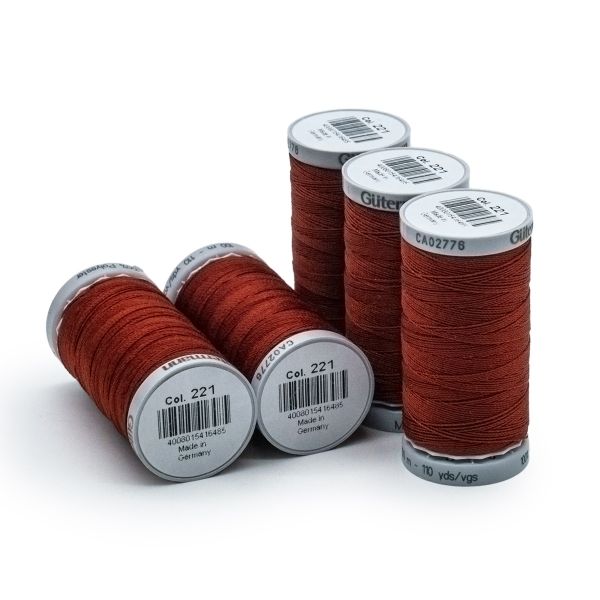 Нитки суперкрепкие Gutermann Extra Strong M782 №40 (100 метров), 5 кат. | 221 красно-терракотовый
