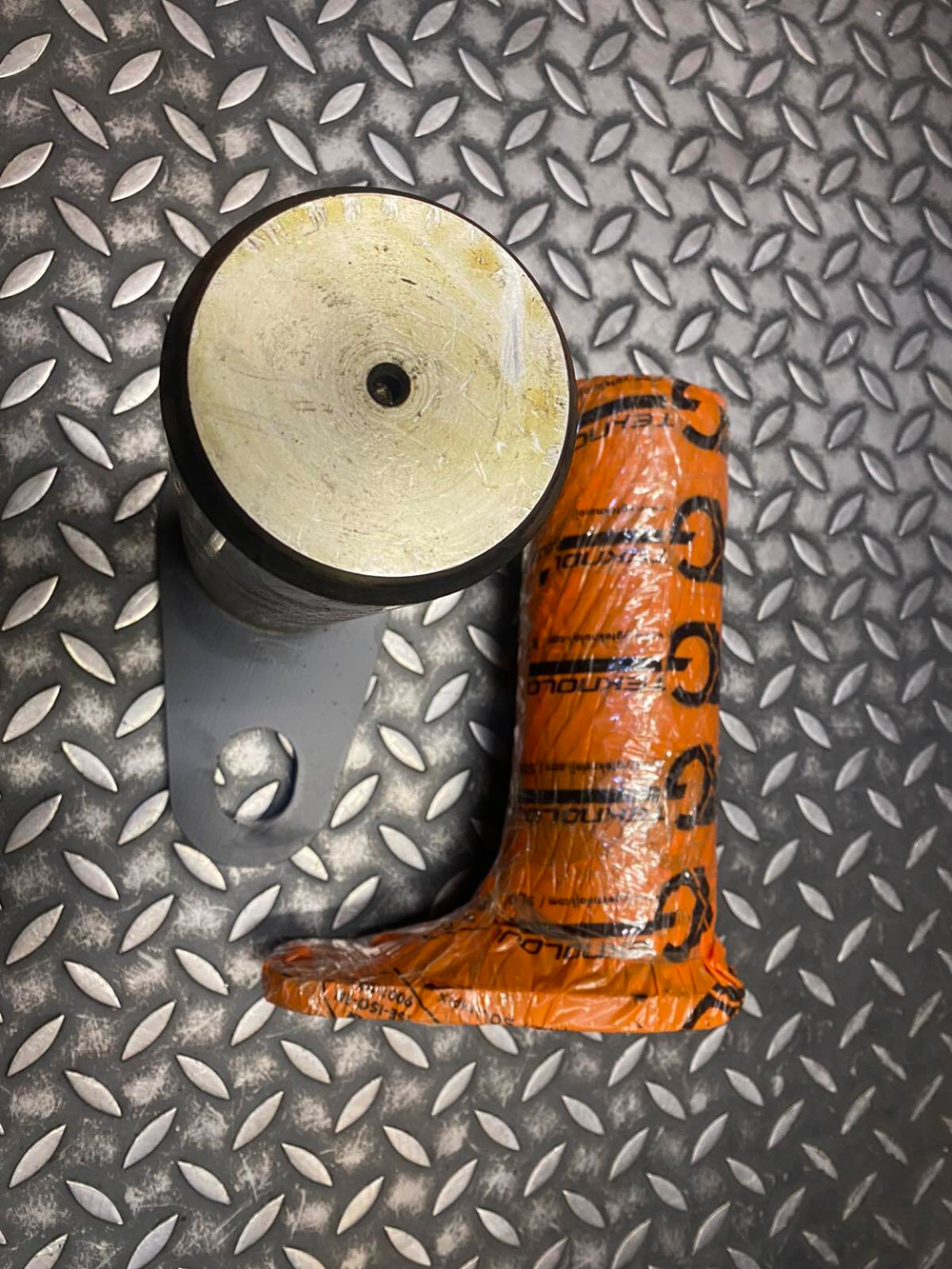 Палец 61Q6-01610