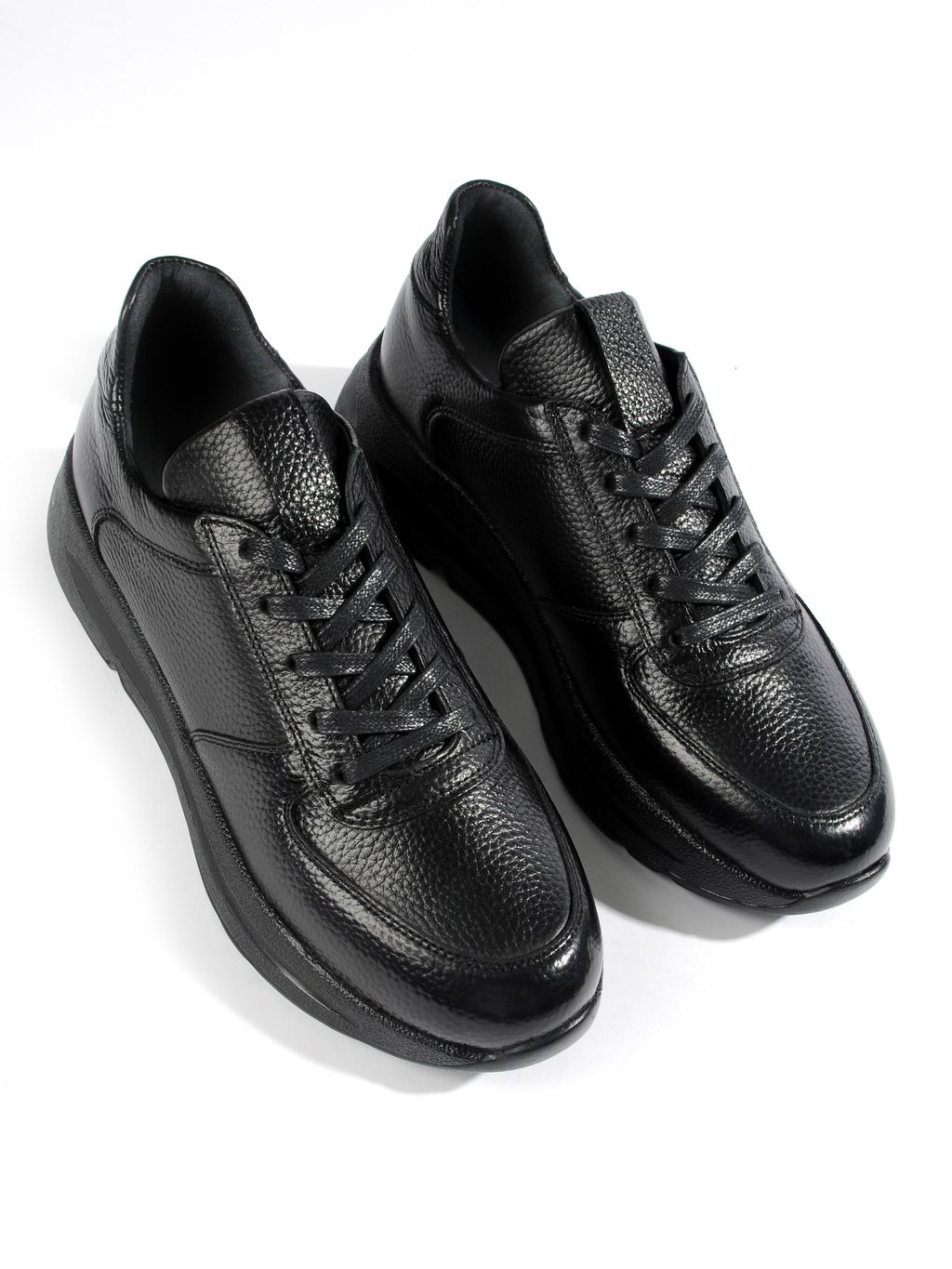 Кроссовки V2130F