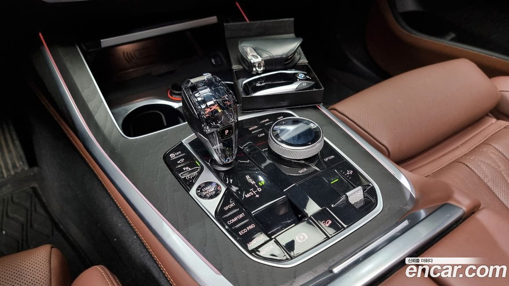 BMW X7 (G07) xDrive 40i Design Pure Excellence 7-и местный (03.2021)