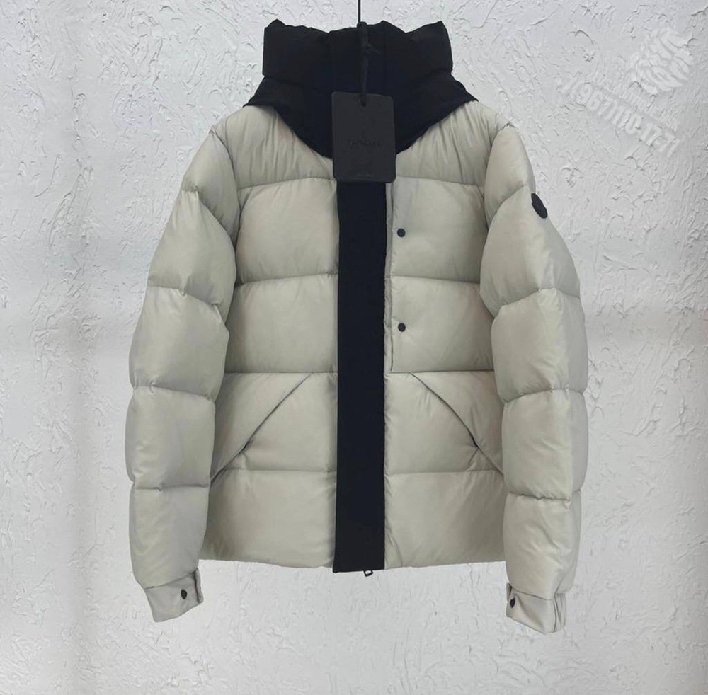 Пуховик Moncler