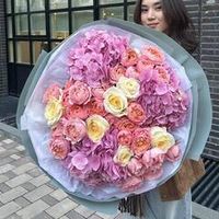 Букеты с цветными розами
