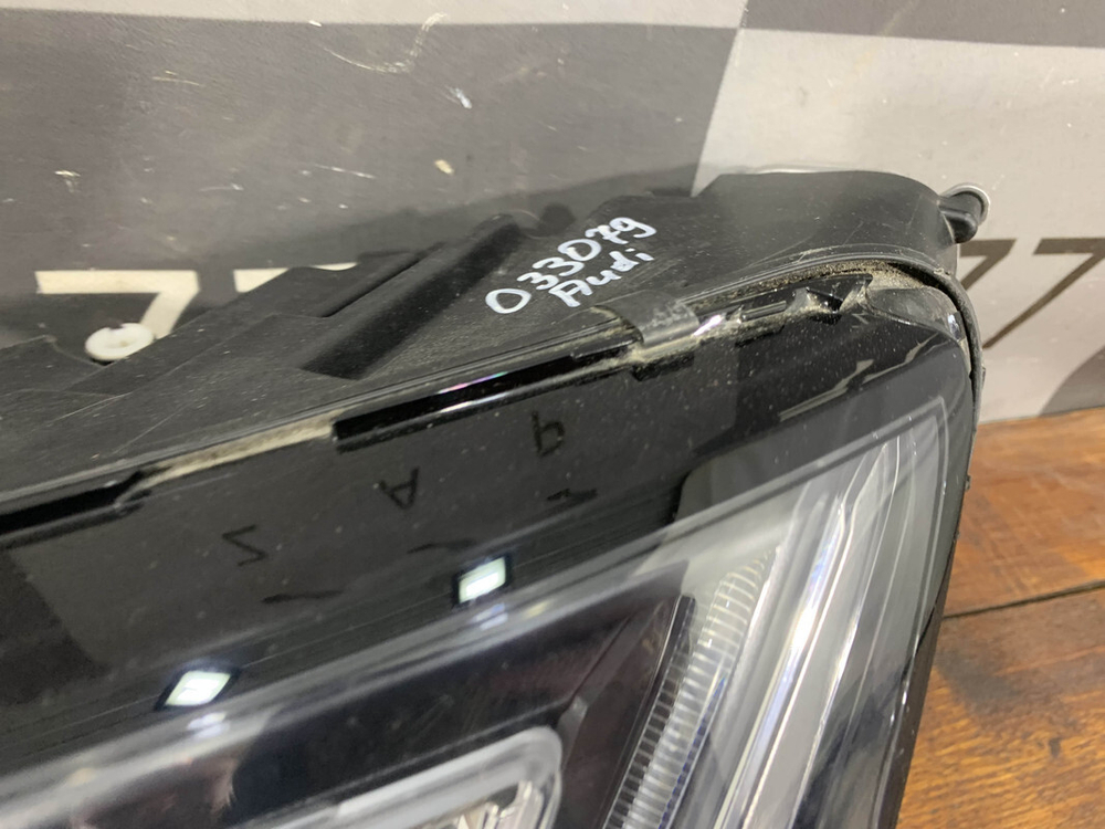 Фара левая LED Audi A4 (B9) 15-20 Б/У Оригинал 8W0941033