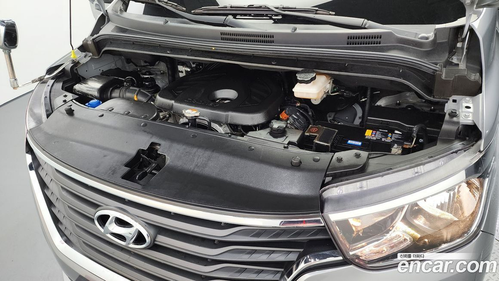 Hyundai The New Grand Starex Van 3-х местный (09.2020)