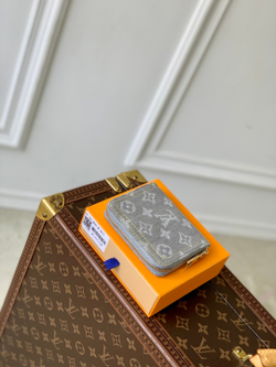 Louis Vuitton Zippy Coin Purse