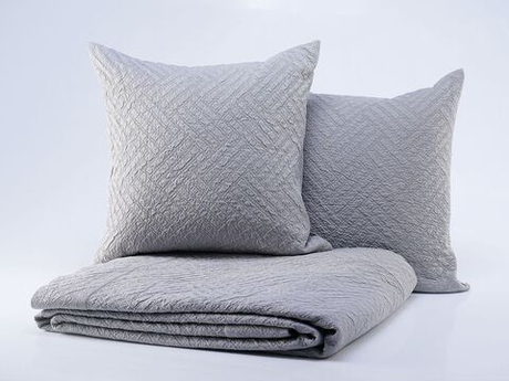 Покрывало 240х260 и 2 декоративные подушки 45х45 Claire Batiste Tilt Greg серые