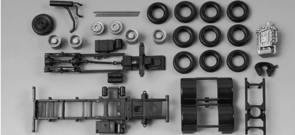 Шасси тягача Mercedes-Benz SK 3-осное, 2 шт.