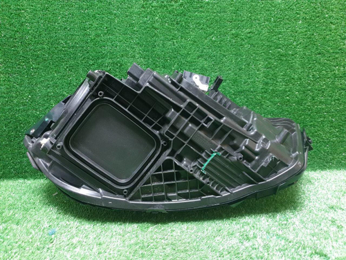 Фара левая Mercedes A W177 (2018-2022) LED