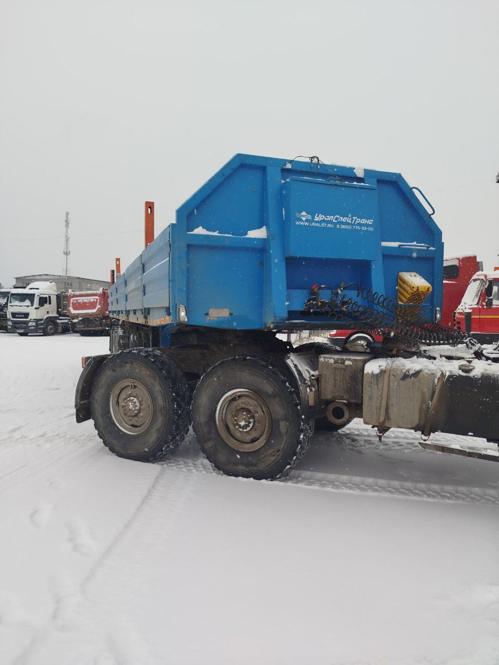 УралСпецТранс 9465* Полуприцеп бортовой 946511-000J311-31