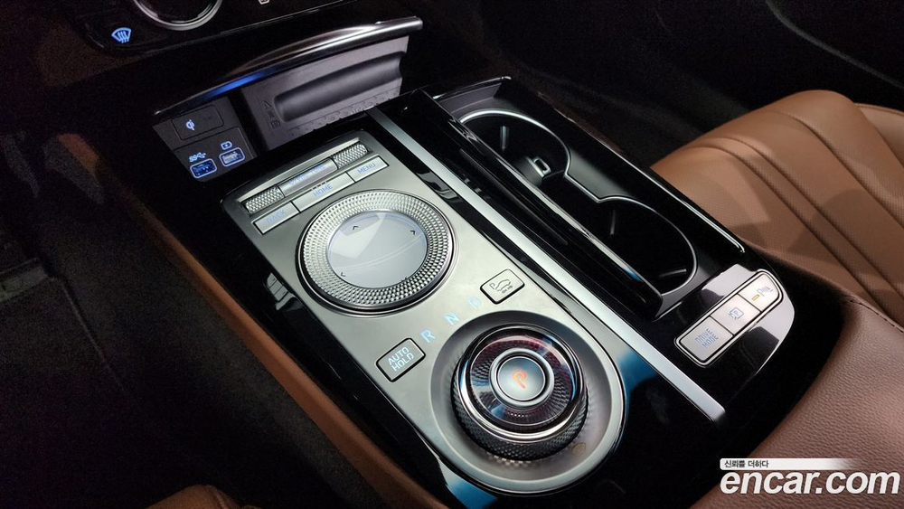 Genesis G80 (RG3) Бензин 2.5 Turbo 2WD (04.2021)