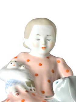 Фарфоровая Статуэтка "Девочка с кошкой" ЛФЗ