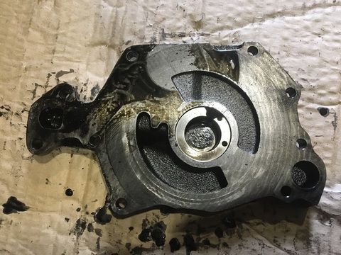 Крышка масляного насоса МАН ТГА D2066 б.у