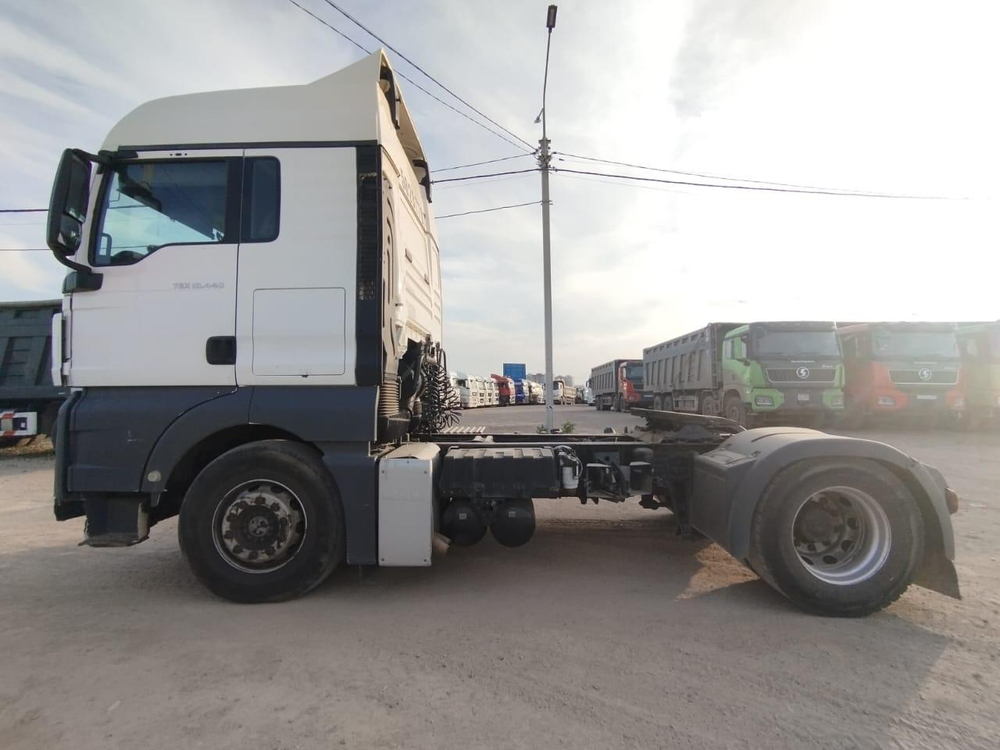 MAN TGX 4x2 Седельный тягач 18.440 4x2 BLS (Дизельный, 10,5 л, 441 л.с., АТ)