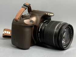 Canon EOS 1100D kit 18-55mm IS 1.700 кадров