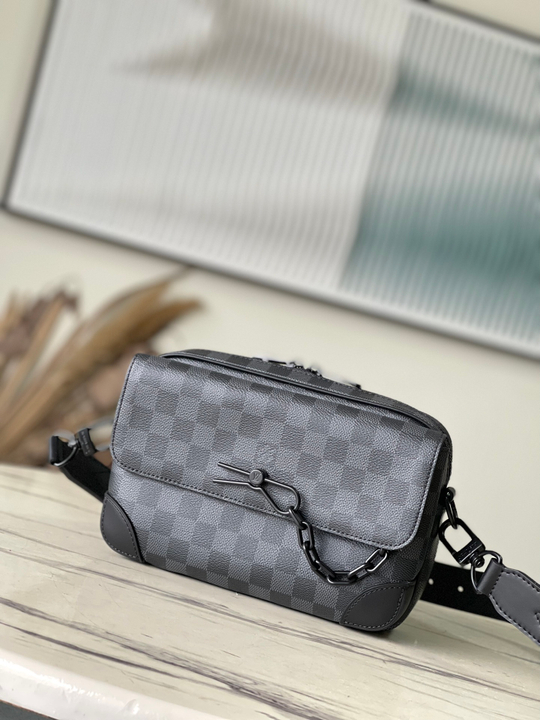 Louis Vuitton Steamer Messenger Bag