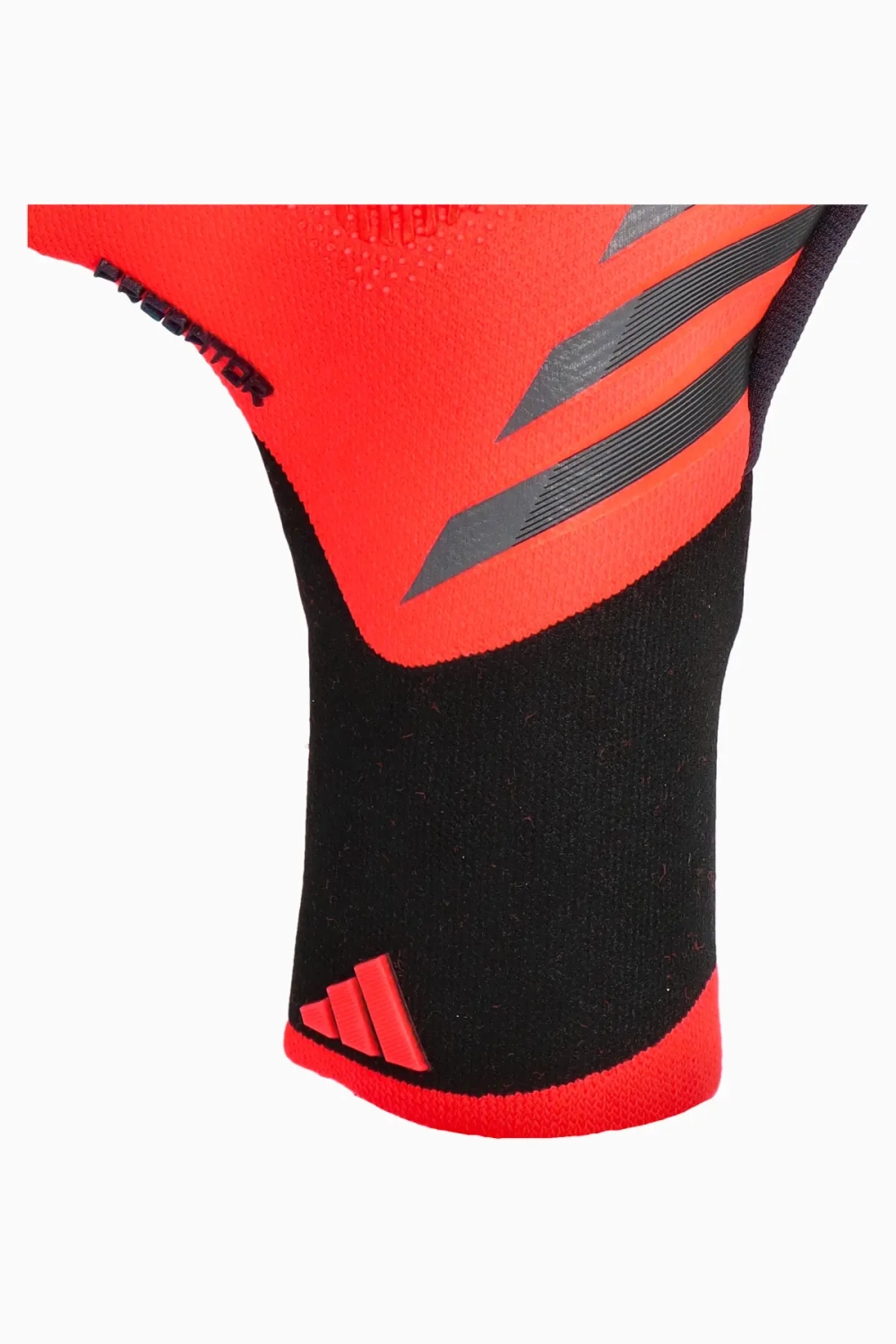 Вратарские перчатки adidas Predator Pro Hybrid