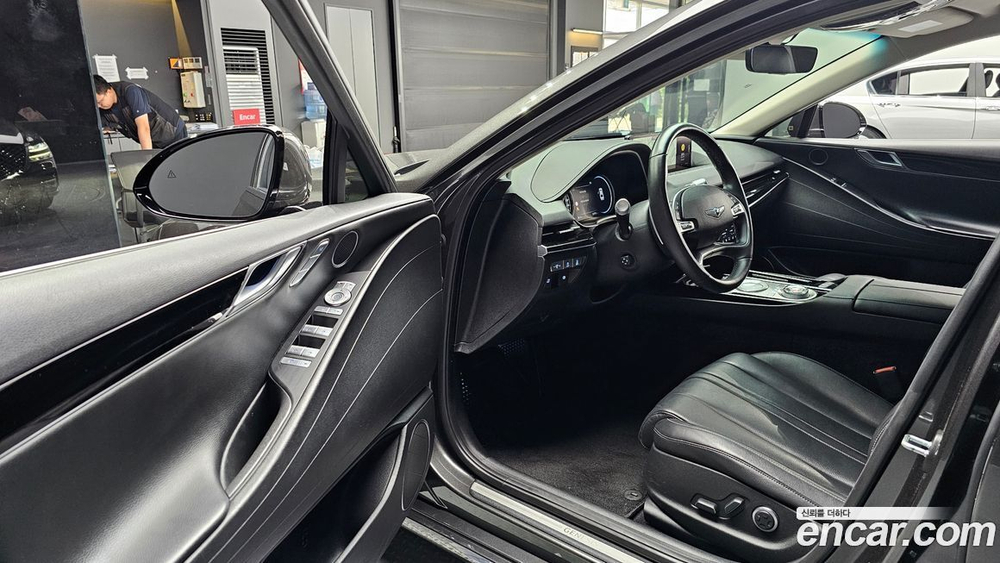 Genesis G80 (RG3) Бензин 2.5 Turbo 2WD (10.2021)