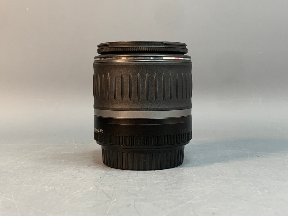Canon EF-S 18-55mm f/3.5-5.6