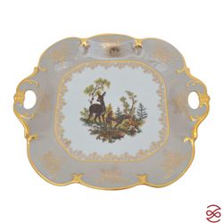 Блюдо квадратное на ножке Queen's Crown Aristokrat Охота бежевая 32 см