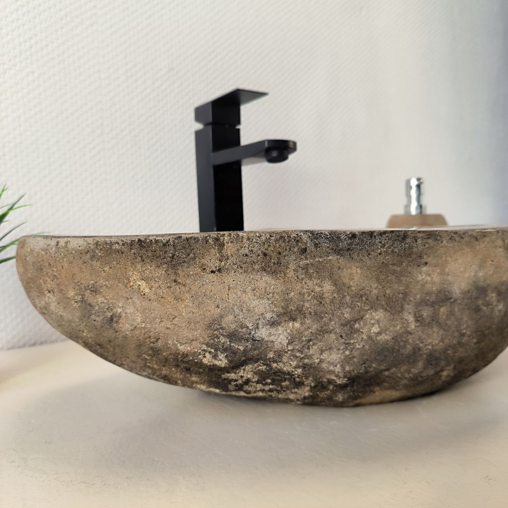 Раковина из речного камня RS-66028 47х31х14 из натурального камня