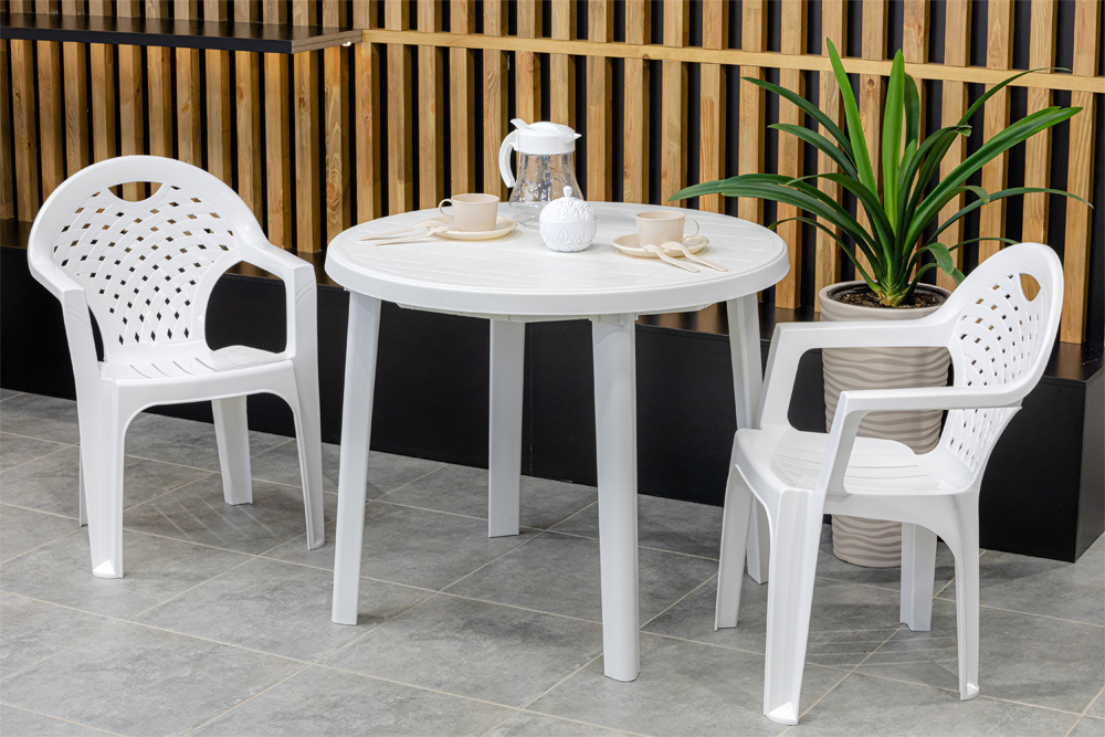 Кресло пластиковое белое