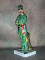 Статуэтка. Фарфор. Солдат. Офицер. Capodimonte. Италия