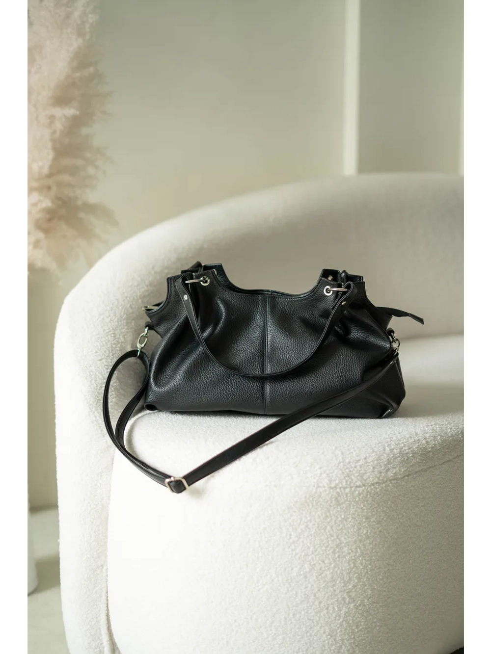 Сумка через плечо средняя классическая