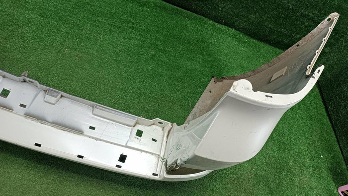 Бампер задний Toyota Land Cruiser 200 (2015-2021)