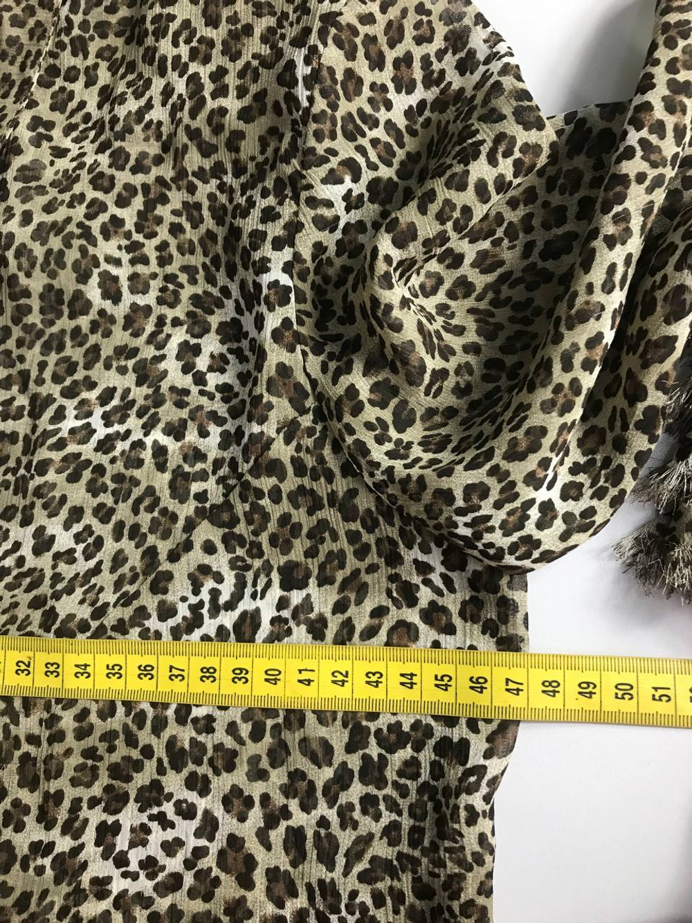 Блузка с анималистическим принтом, визуально 46 размер