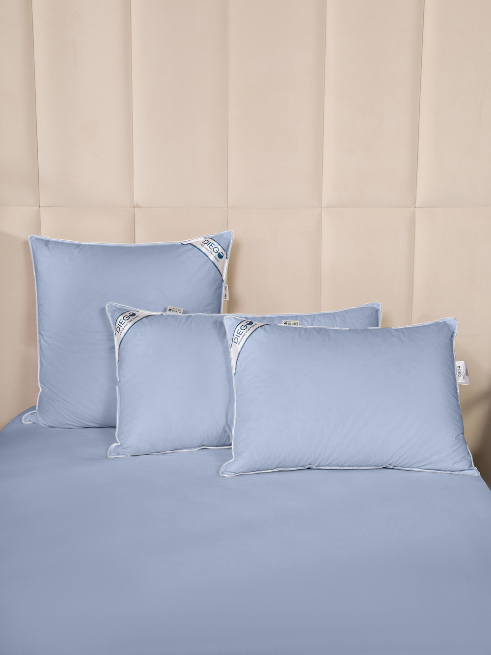 Подушка пуховая Вега 70х70 Голубая