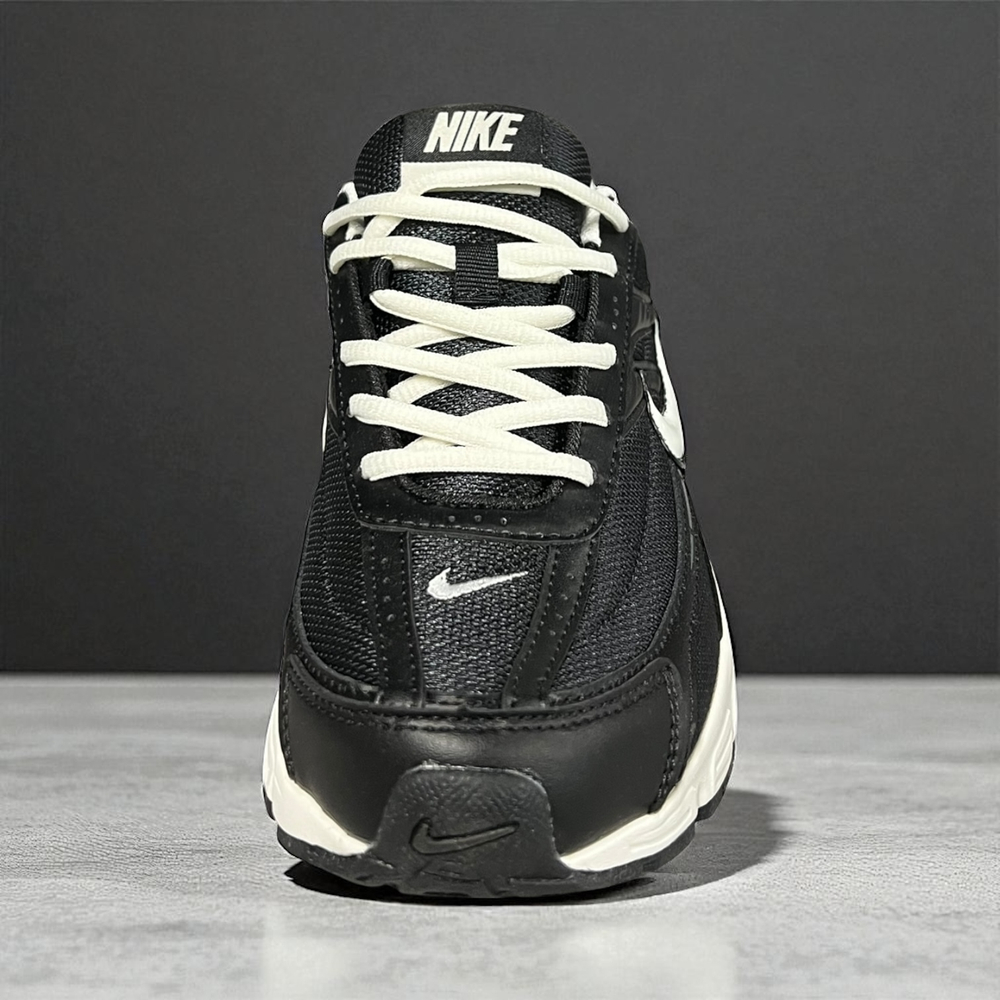 Nike Initiator • Black