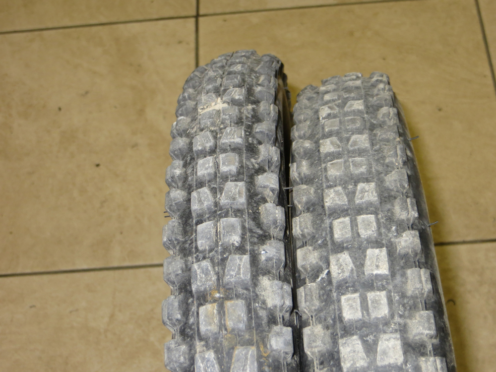 Комплект покрышек Maxxis DH перед зад