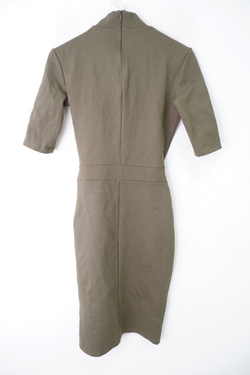 Платье Stets лаконичное 40 размер, новое