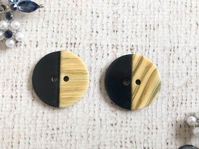 Пуговицы костюмные, d 2,5 см