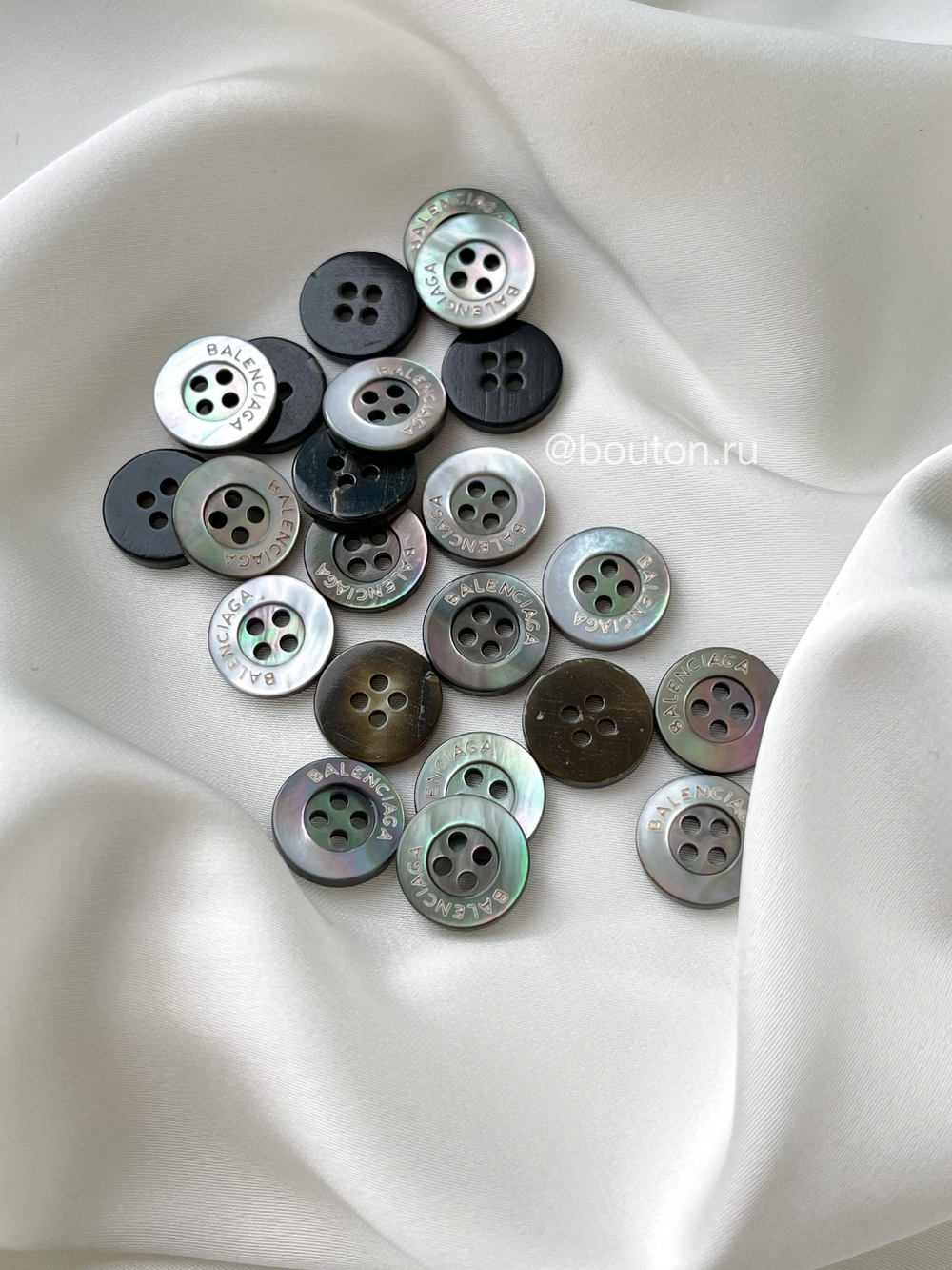 Пуговицы БЛНСГ темный перламутр 11,5 мм