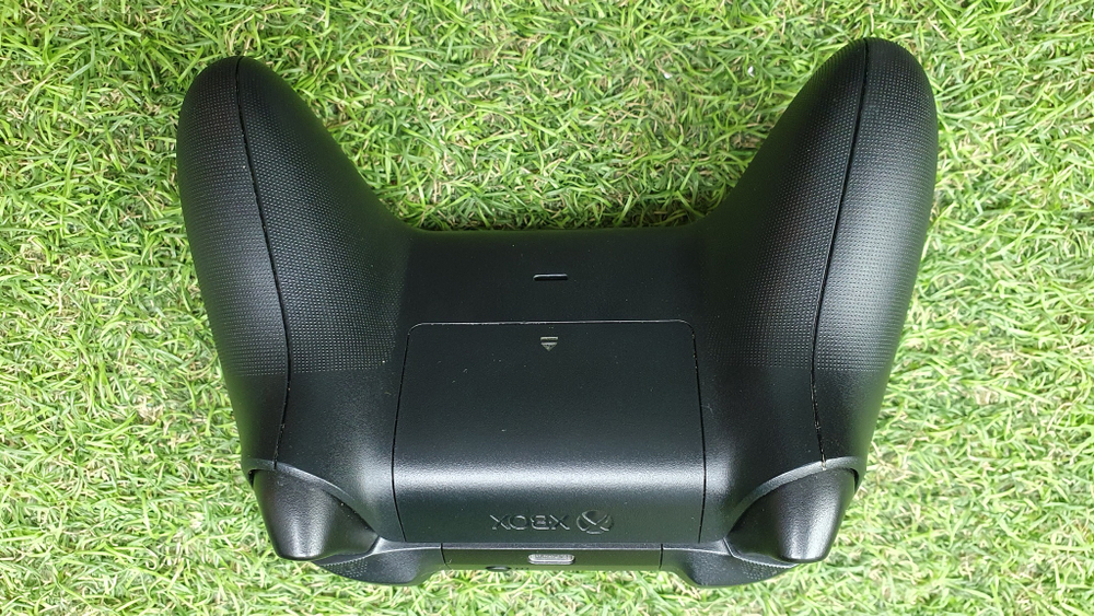 Игровая приставка Microsoft Xbox Series X 1000 ГБ SSD, черный