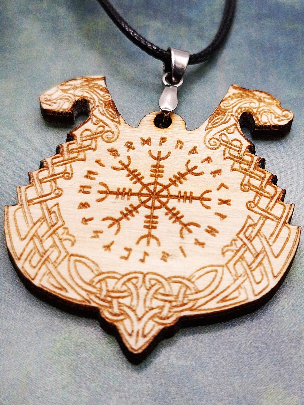 Кулон Вегвизир