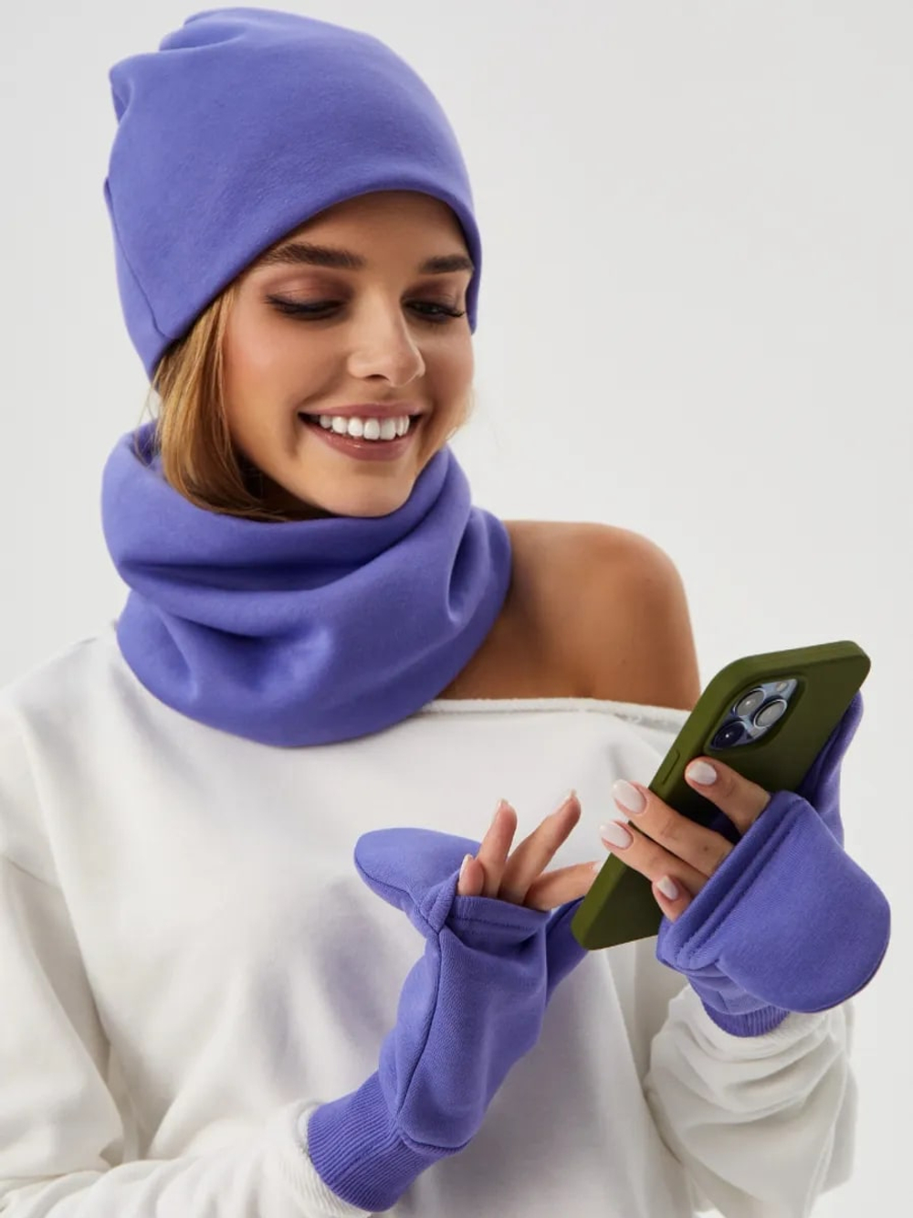 Шапка бини с начесом для хвоста, дред и кос