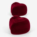 Бархатистая поверхность футляра