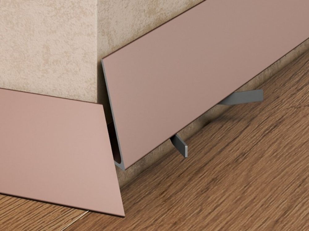 Щелевой плинтус Pro Design Corner 570 коньяк, 2600x15,5x35 мм