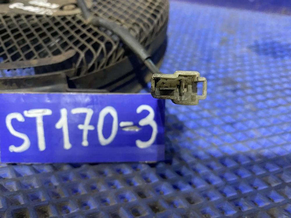 Диффузор радиатора кондиционера TOYOTA CORONA 1990