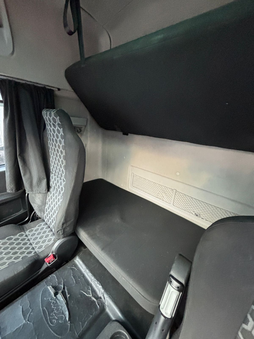 Ford Cargo 4x2 Седельный тягач Cargo (Дизельный, 12,7 л, 420 л.с., МТ)